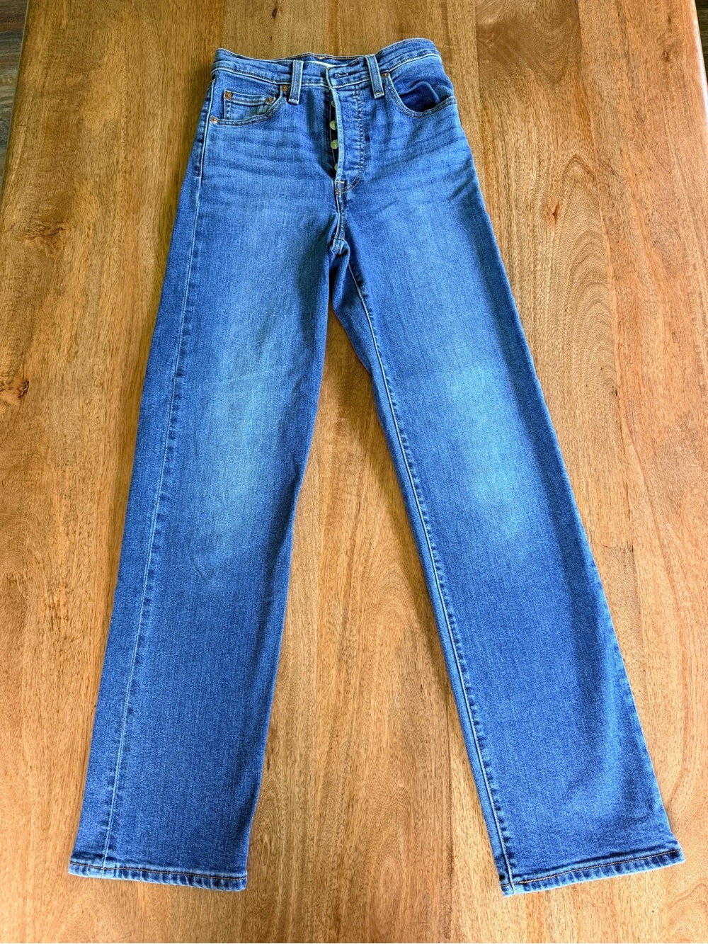 Levi's Medium Blue Ribcage Straight Leg Women's Jeans